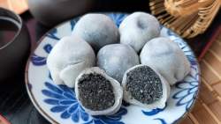 Mochi Black Sesame